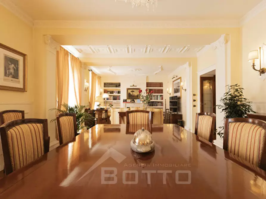 Immagine 25 di Villa in vendita  in Piazza Vittorio Cacciami 11 a Grignasco