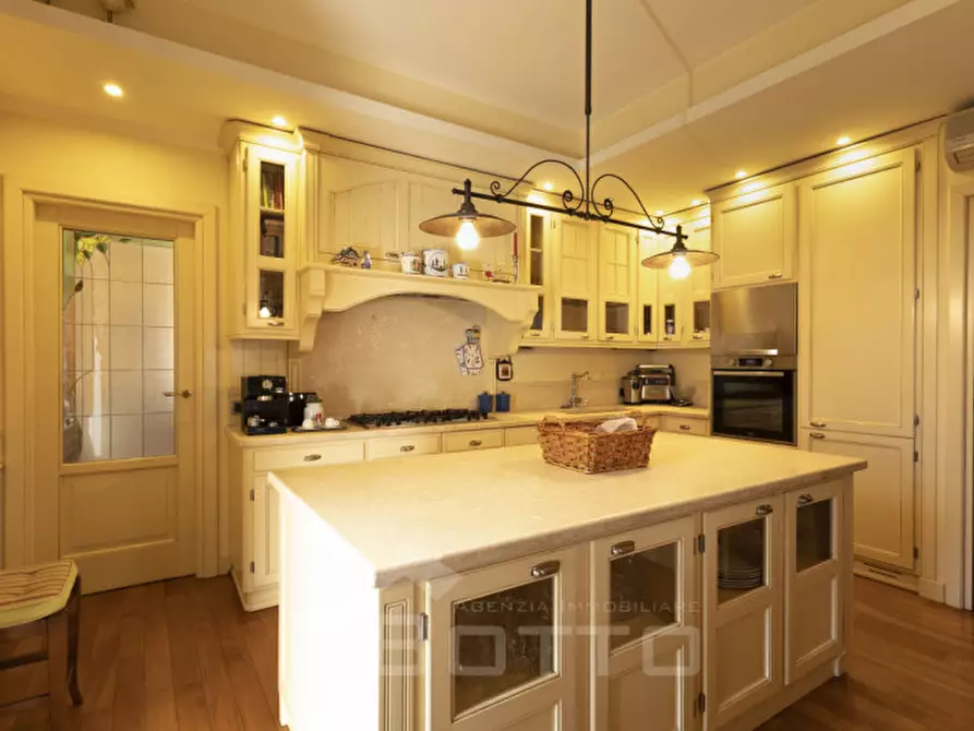 Immagine 31 di Villa in vendita  in Piazza Vittorio Cacciami 11 a Grignasco