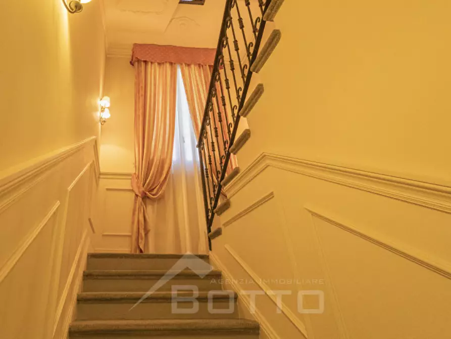 Immagine 40 di Villa in vendita  in Piazza Vittorio Cacciami 11 a Grignasco