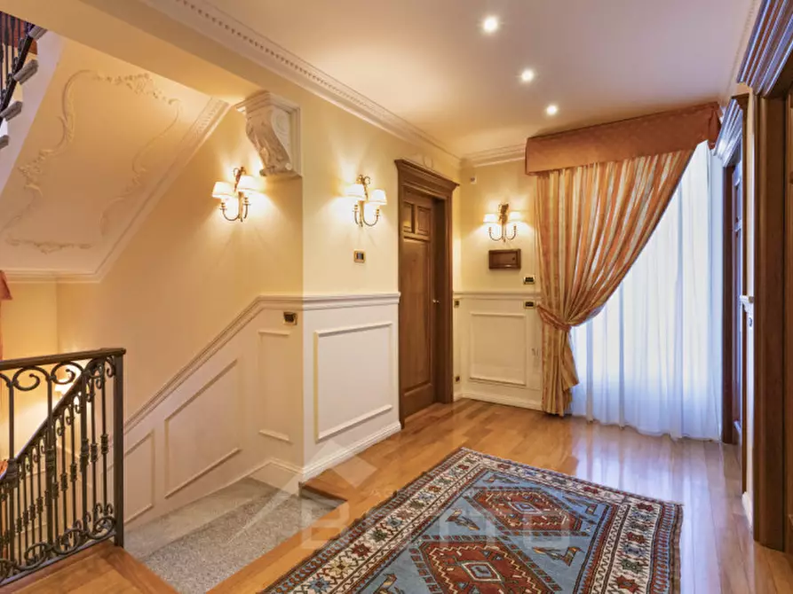 Immagine 41 di Villa in vendita  in Piazza Vittorio Cacciami 11 a Grignasco
