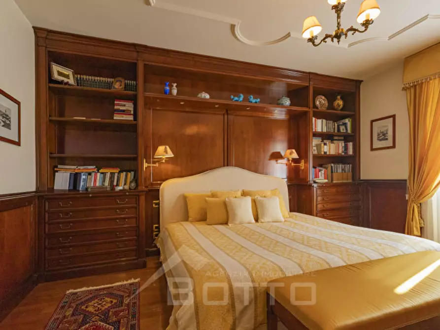 Immagine 45 di Villa in vendita  in Piazza Vittorio Cacciami 11 a Grignasco