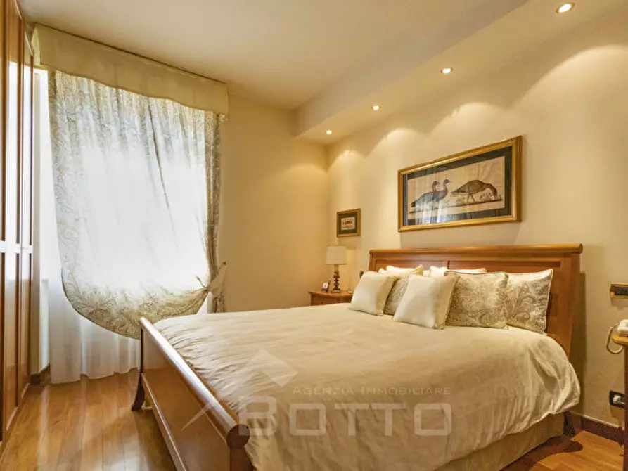 Immagine 52 di Villa in vendita  in Piazza Vittorio Cacciami 11 a Grignasco