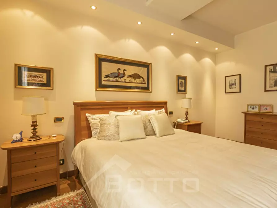 Immagine 53 di Villa in vendita  in Piazza Vittorio Cacciami 11 a Grignasco