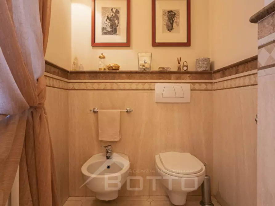 Immagine 56 di Villa in vendita  in Piazza Vittorio Cacciami 11 a Grignasco