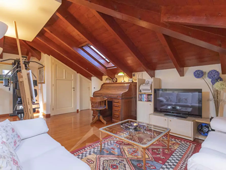 Immagine 77 di Villa in vendita  in Piazza Vittorio Cacciami 11 a Grignasco