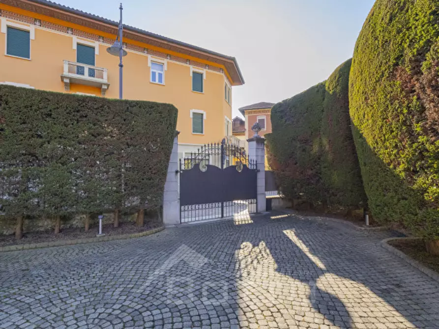 Immagine 86 di Villa in vendita  in Piazza Vittorio Cacciami 11 a Grignasco