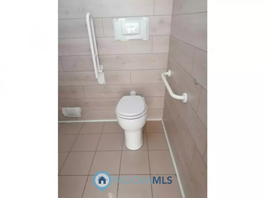 Immagine 7 di Negozio in affitto  in Via A. Gramsci, 75 a Cadoneghe