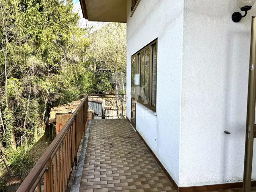 Immagine 26 di Villa in vendita  in Via Gabrin,11 a Tarcento