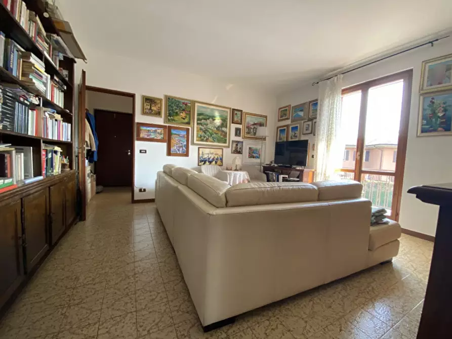 Immagine 2 di Appartamento in vendita  in Via Sebino a Peschiera Del Garda