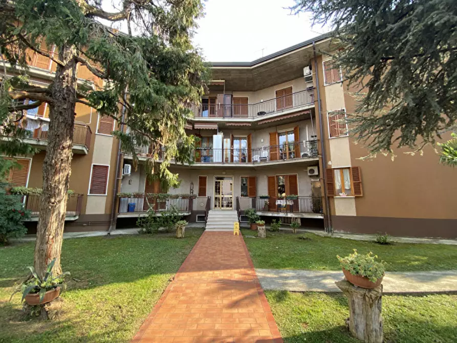 Immagine 15 di Appartamento in vendita  in Via Sebino a Peschiera Del Garda