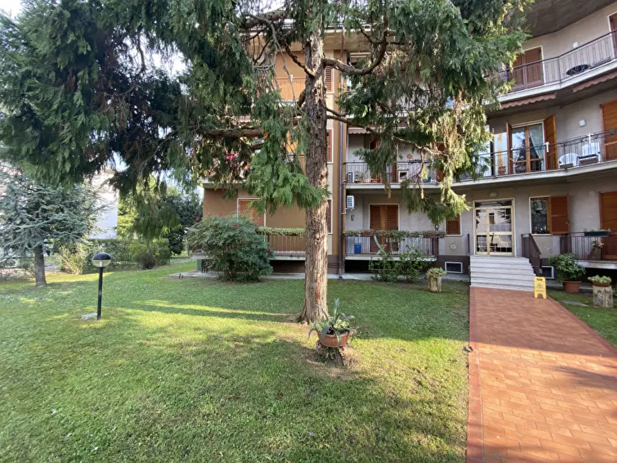 Immagine 17 di Appartamento in vendita  in Via Sebino a Peschiera Del Garda