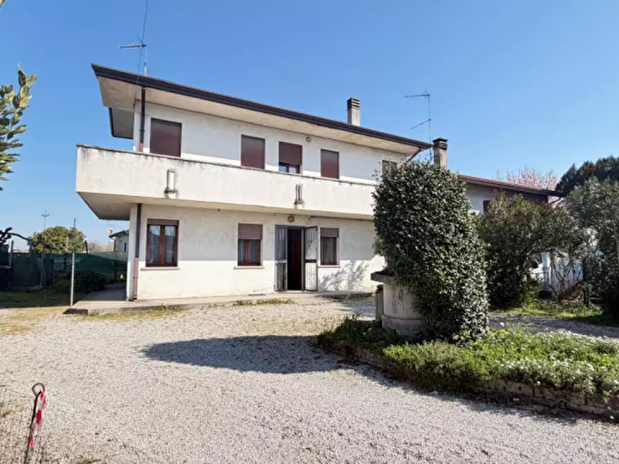 Immagine 1 di Casa bifamiliare in vendita  a Piacenza D'adige