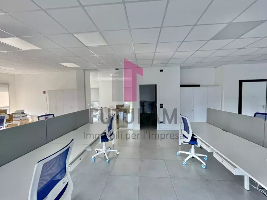 Immagine 6 di Ufficio in affitto  a Vicenza