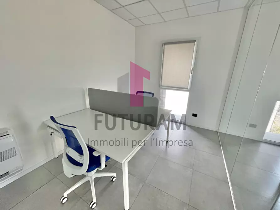 Immagine 15 di Ufficio in affitto  a Vicenza