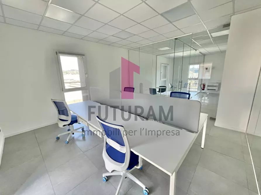 Immagine 20 di Ufficio in affitto  a Vicenza