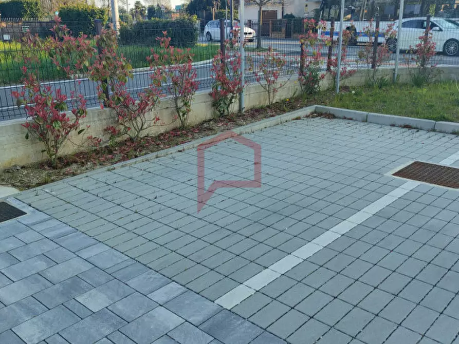 Immagine 1 di Posto auto in vendita  in Zelarino a Venezia