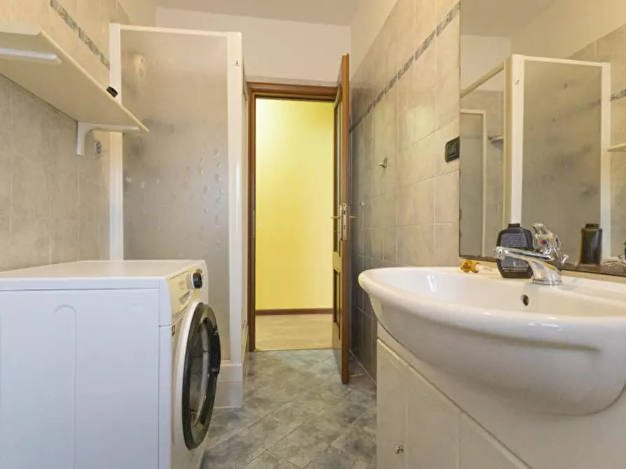 Immagine 17 di Appartamento in vendita  in Viale Vittorio Veneto 184 a Borgosesia