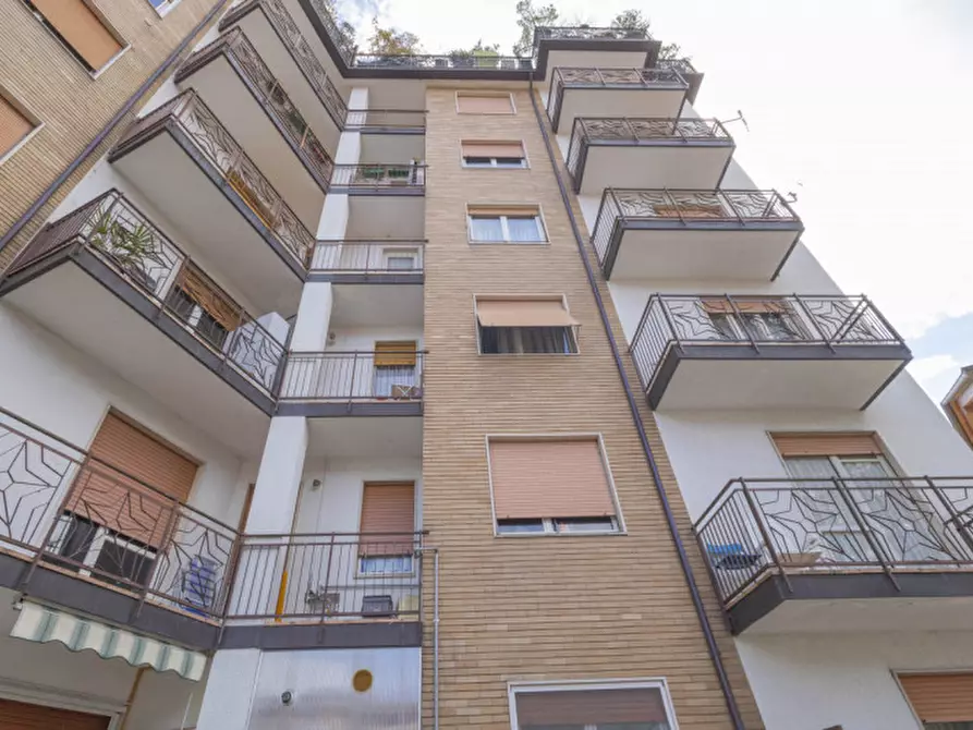 Immagine 19 di Appartamento in vendita  in Viale Vittorio Veneto 184 a Borgosesia