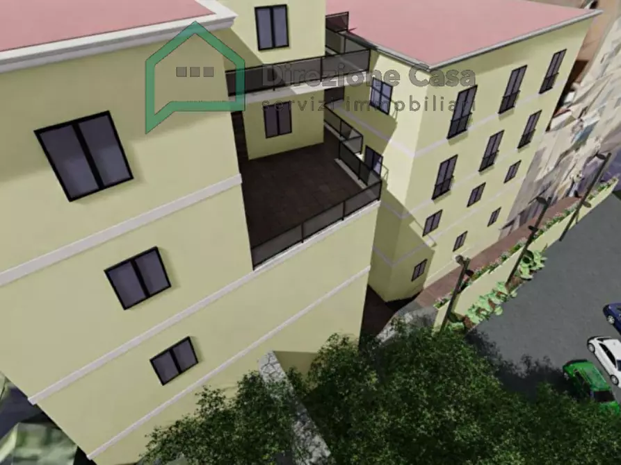 Immagine 2 di Palazzo in vendita  in Via Cristallini a Napoli