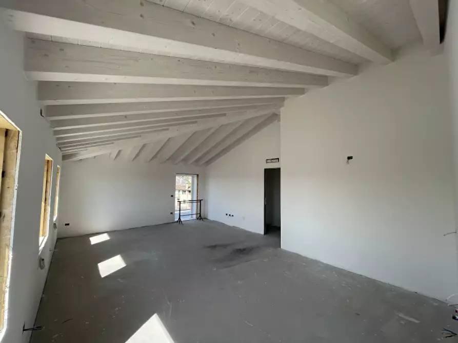 Immagine 10 di Attico in vendita  in Via Schiavonesca Marosticana a Asolo