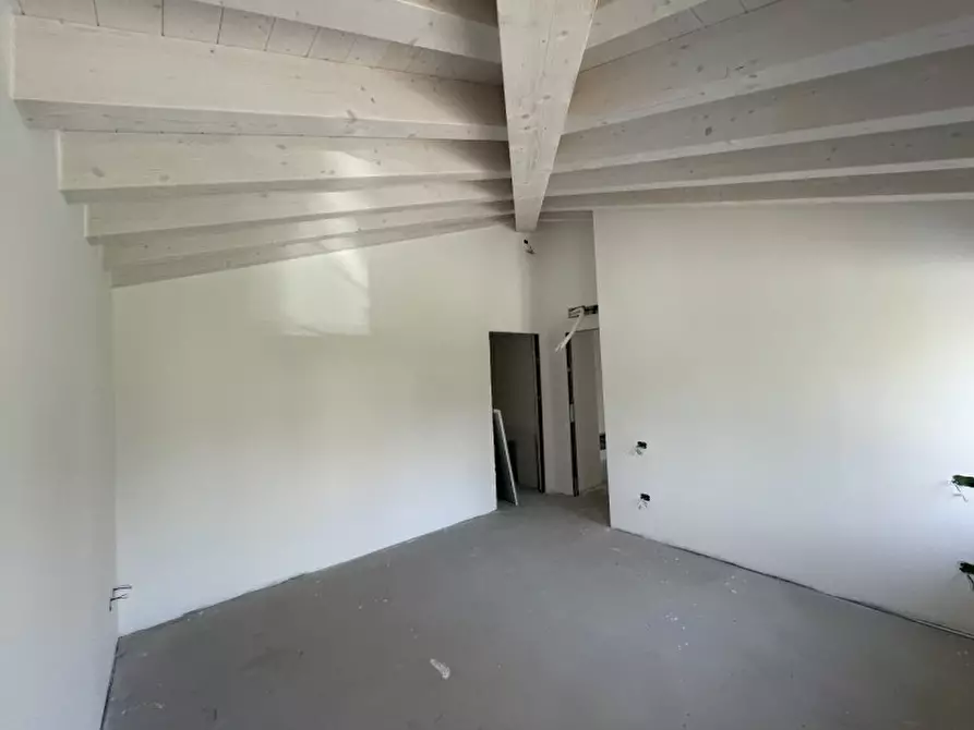 Immagine 11 di Attico in vendita  in Via Schiavonesca Marosticana a Asolo