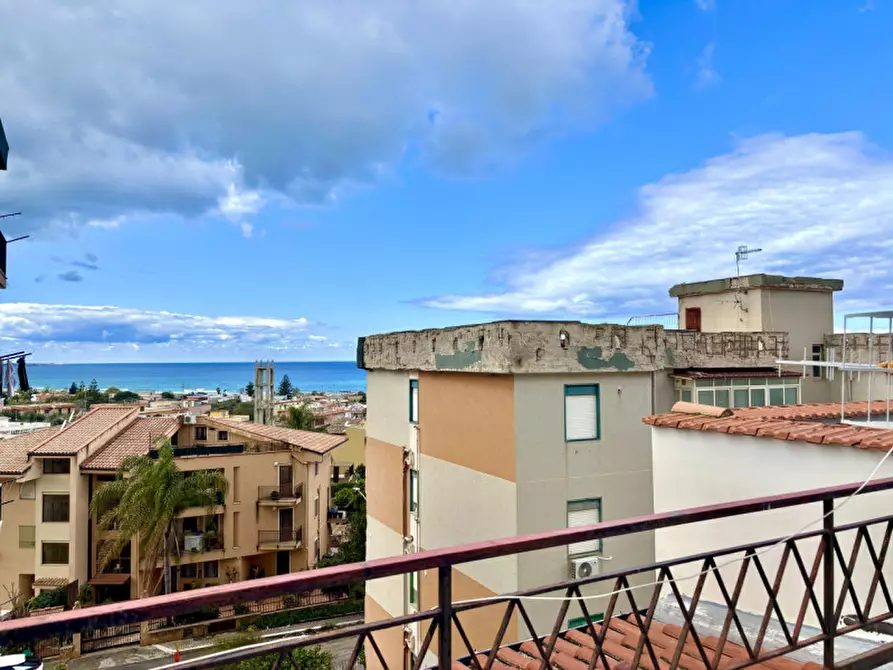 Immagine 3 di Appartamento in vendita  in Via John Fitzgerald Kennedy a Capaci