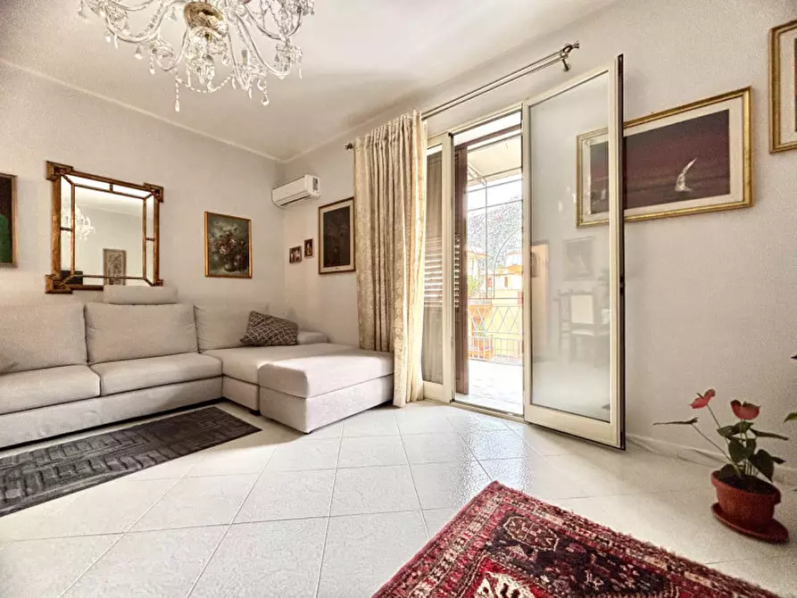 Immagine 3 di Appartamento in vendita  in VIA JOHN FIZGERALD KENNEDY a Capaci