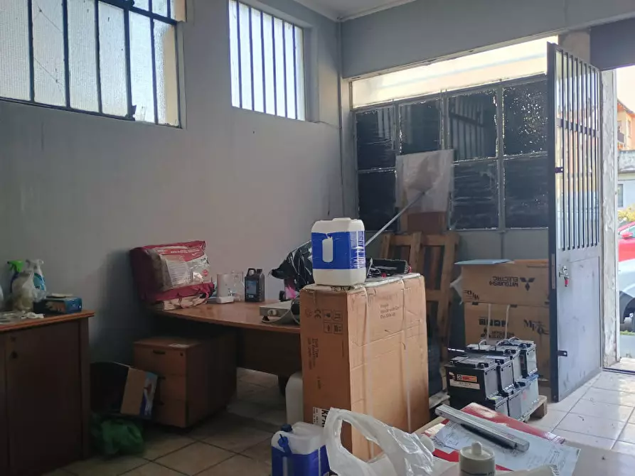 Immagine 4 di Laboratorio in vendita  in Via Crea 15 a Torino