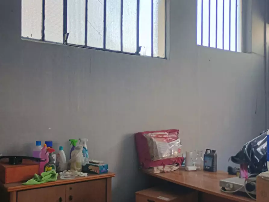Immagine 6 di Laboratorio in vendita  in Via Crea 15 a Torino