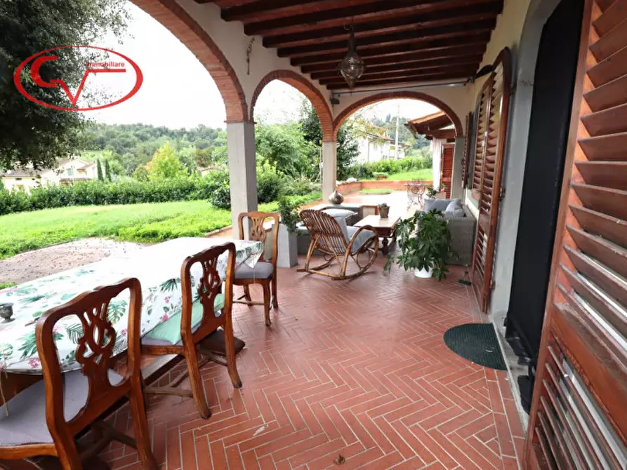 Immagine 5 di Villa in vendita  in Via Chiantigiana a Montevarchi