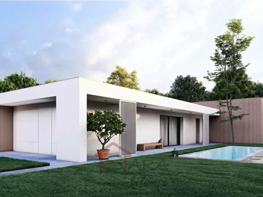 Immagine 1 di Villa in vendita  in Via Armistizio a Padova