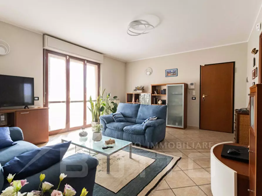 Immagine 1 di Appartamento in vendita  in Via San Giovanni a Oleggio
