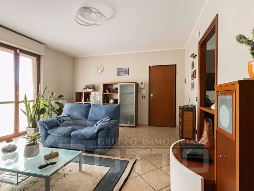 Immagine 4 di Appartamento in vendita  in Via San Giovanni a Oleggio