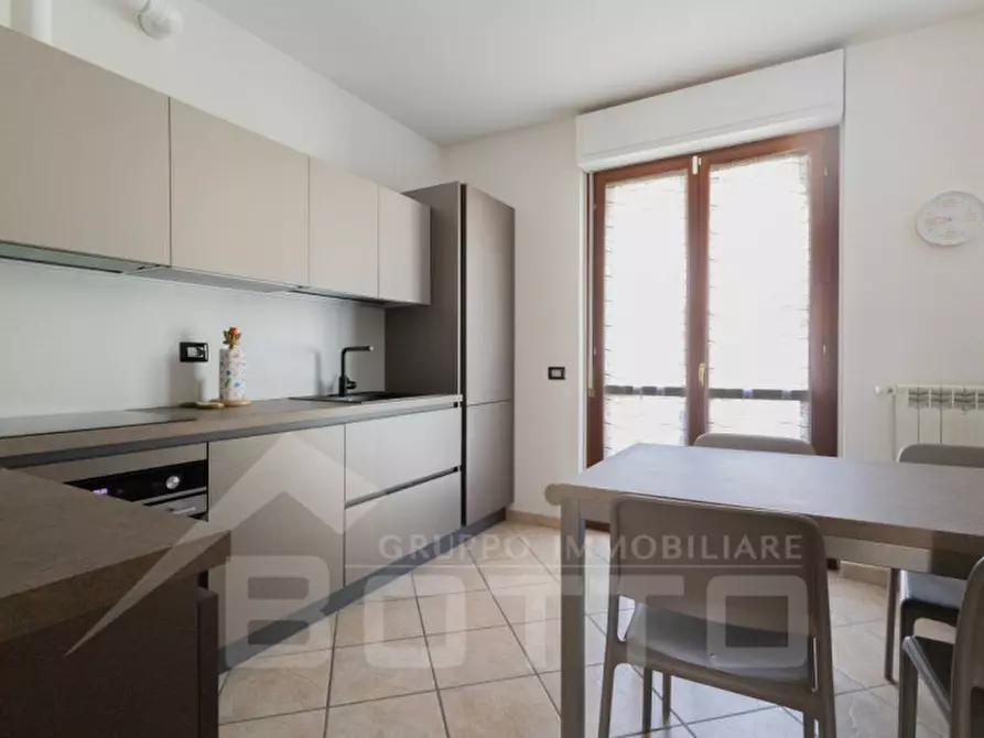 Immagine 8 di Appartamento in vendita  in Via San Giovanni a Oleggio