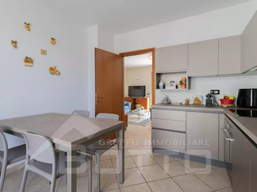 Immagine 10 di Appartamento in vendita  in Via San Giovanni a Oleggio