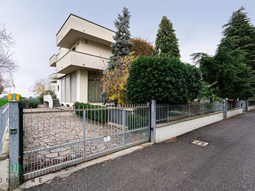 Immagine 2 di Casa bifamiliare in vendita  in via Friuli 19 a Castel San Pietro Terme