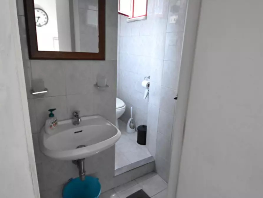 Immagine 28 di Appartamento in affitto  in Via di San Francesco di Sales a Roma