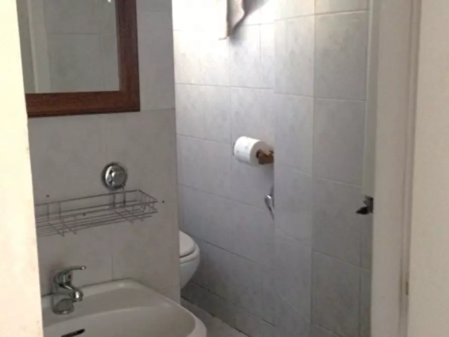 Immagine 29 di Appartamento in affitto  in Via di San Francesco di Sales a Roma