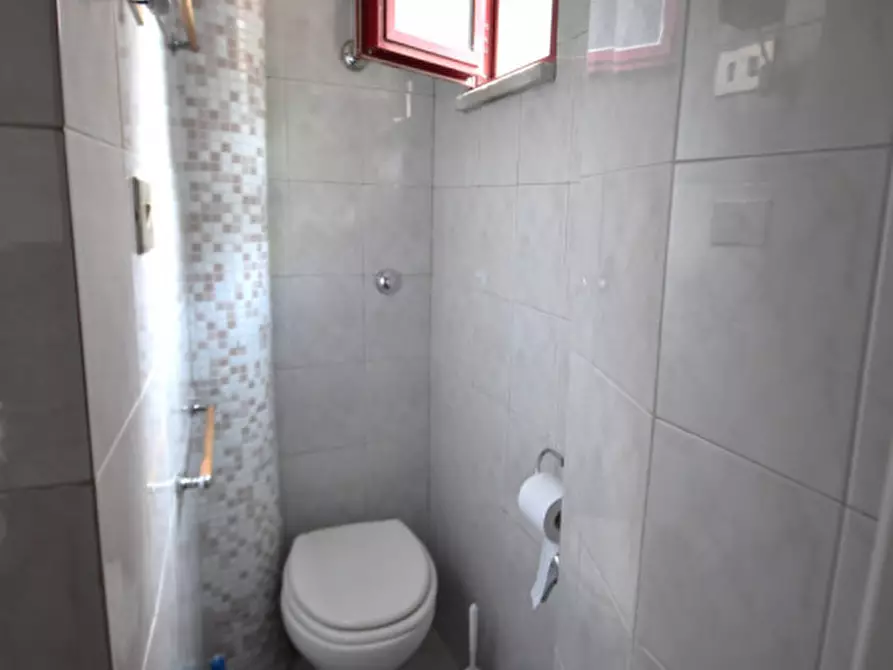 Immagine 30 di Appartamento in affitto  in Via di San Francesco di Sales a Roma