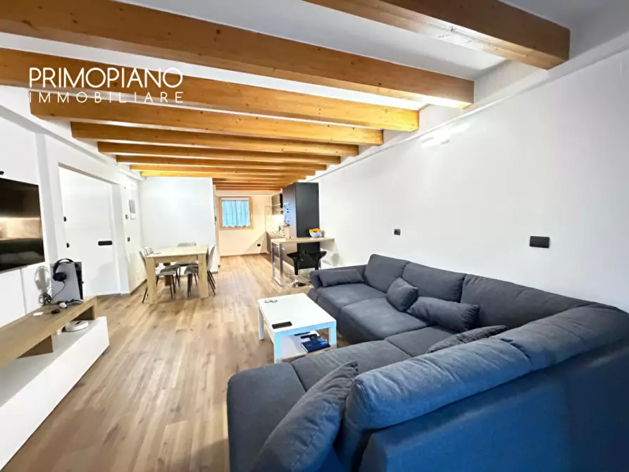 Immagine 5 di Appartamento in vendita  in Piazza Giuseppe Garibaldi a Malè