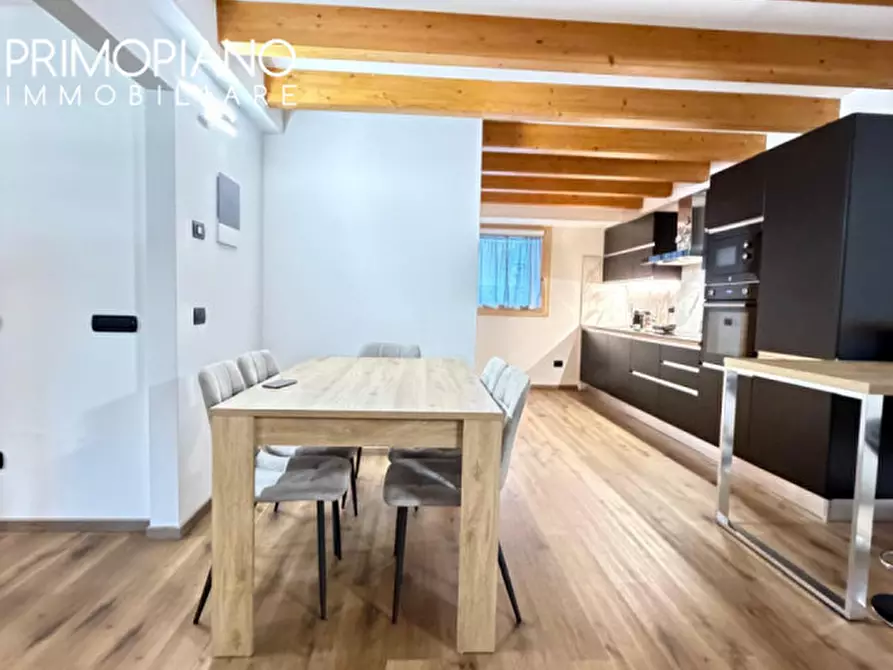 Immagine 10 di Appartamento in vendita  in Piazza Giuseppe Garibaldi a Malè