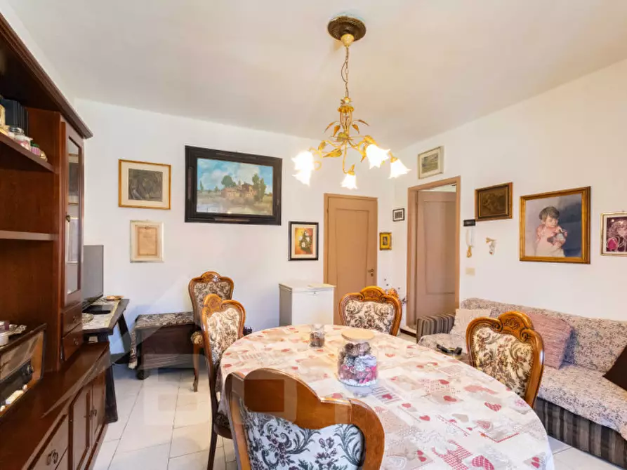 Immagine 5 di Appartamento in vendita  in Via del Moro n.44 a Oleggio