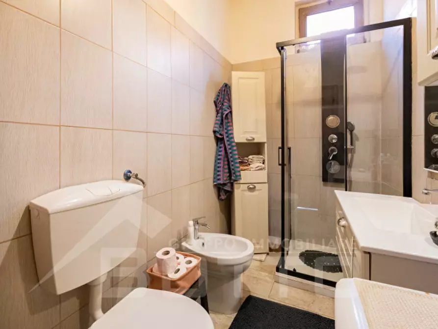 Immagine 10 di Appartamento in vendita  in Via del Moro n.44 a Oleggio