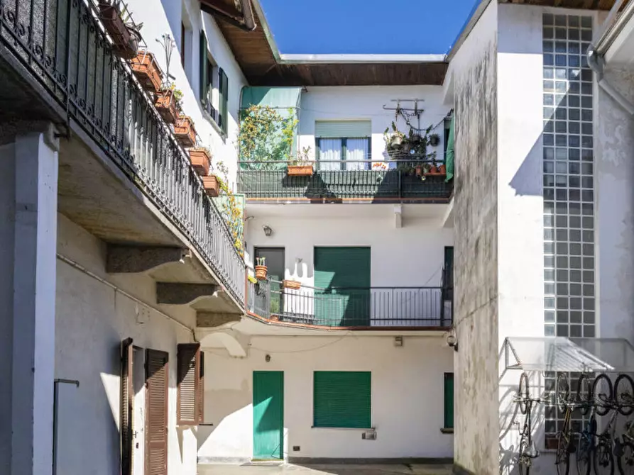 Immagine 17 di Appartamento in vendita  in Via del Moro n.44 a Oleggio