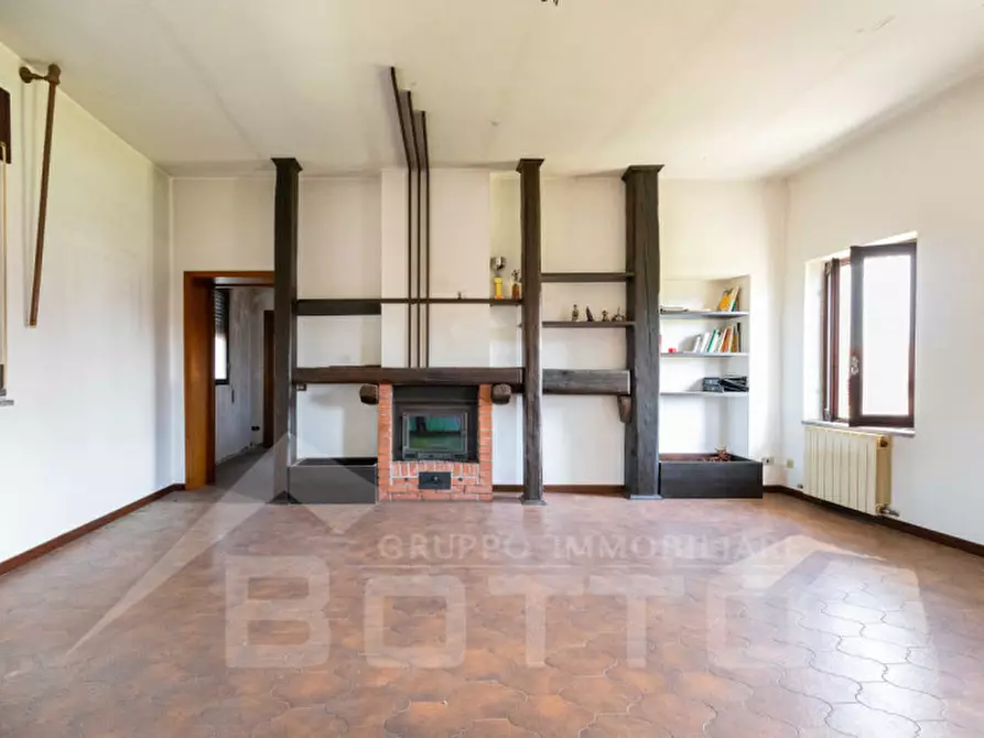 Immagine 3 di Casa indipendente in vendita  in Via Cavour 43 a Bellinzago Novarese