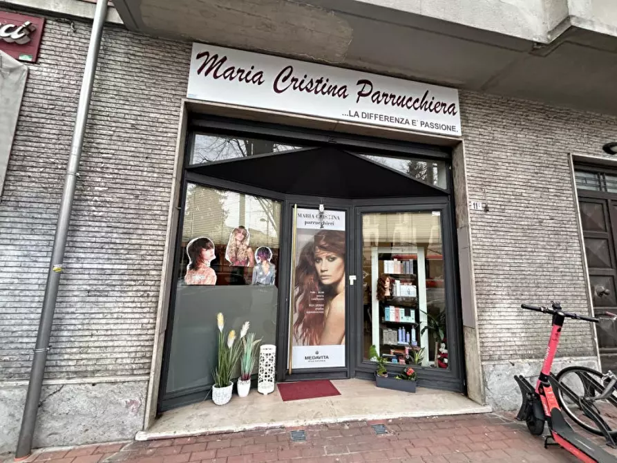 Immagine 1 di Attività commerciale in vendita  in Viale Antonio Gramsci, 11 a Parma