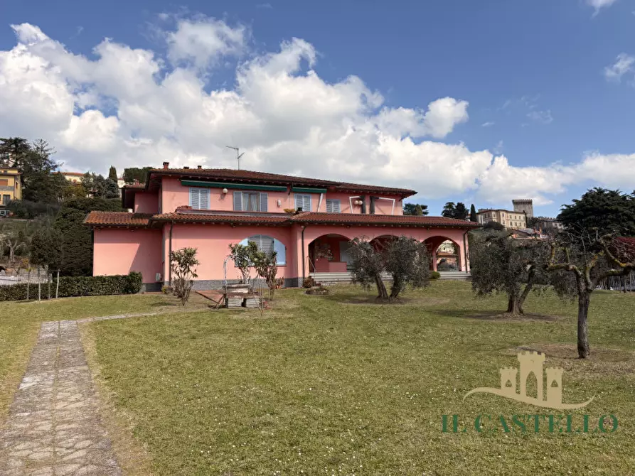 Immagine 2 di Villa in vendita  in via fosse ardeatine a Castiglione Del Lago