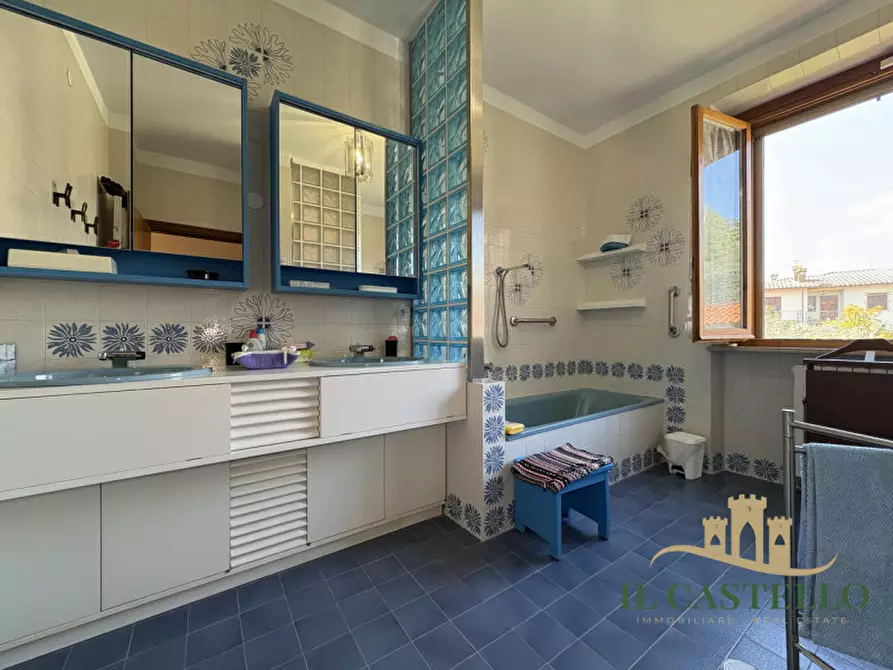 Immagine 20 di Villa in vendita  in via fosse ardeatine a Castiglione Del Lago