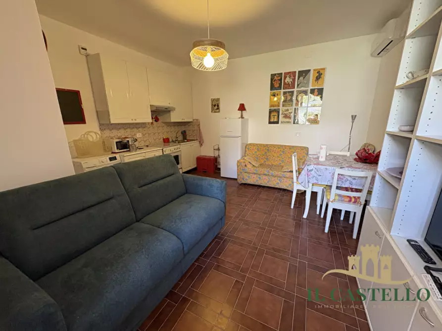 Immagine 25 di Villa in vendita  in via fosse ardeatine a Castiglione Del Lago