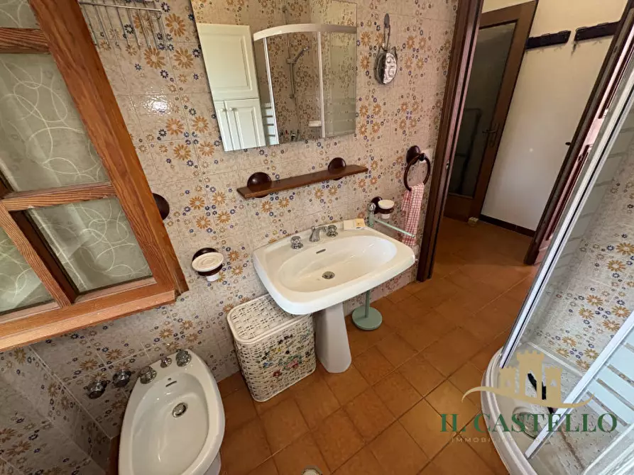 Immagine 32 di Villa in vendita  in via fosse ardeatine a Castiglione Del Lago